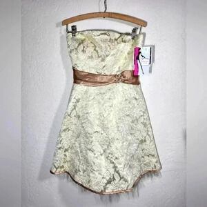 NWT Morgan 4 Ever Size 9/10 Gold Floral Strapless Dress